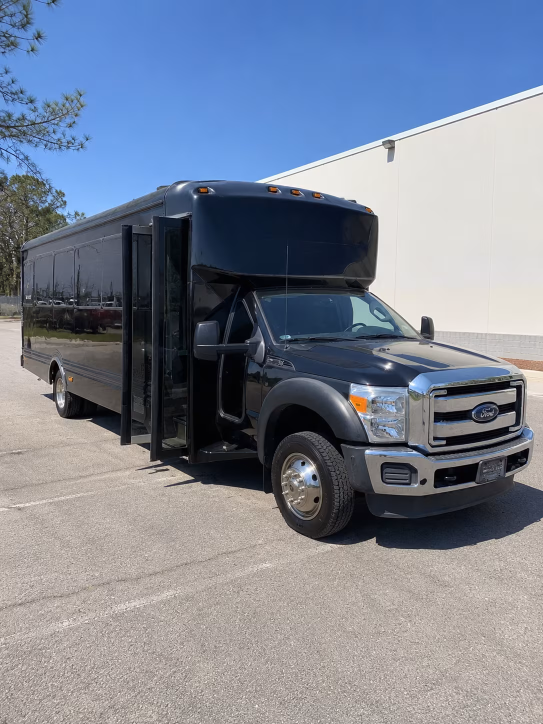 buses for trade shows and expo groups at wnc agricultural center