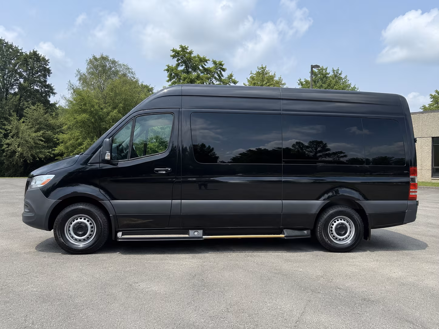secure transportation for your next airport transfer 4